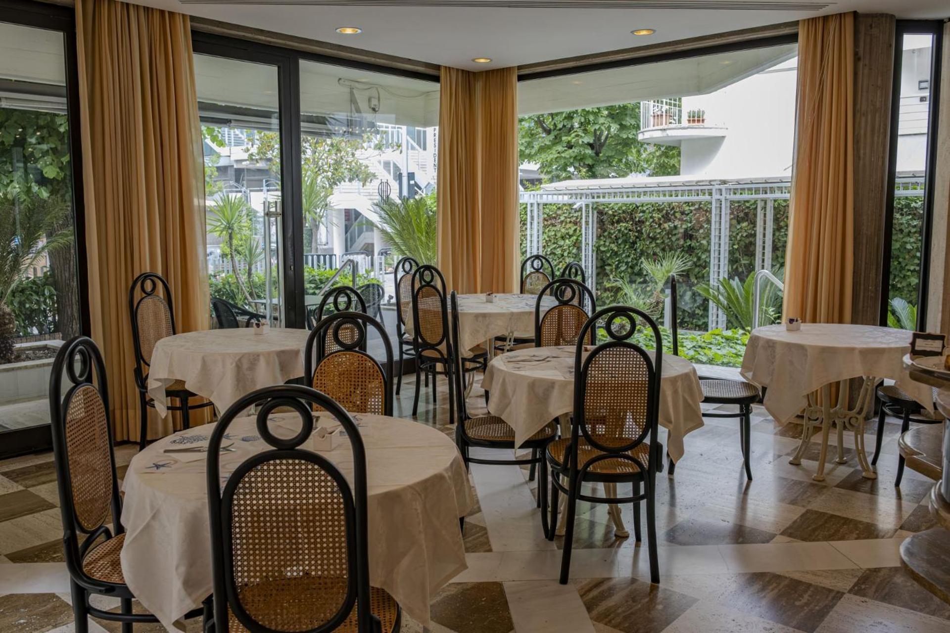 Hotel President - Vintage Hotel in centro Riccione Esterno foto