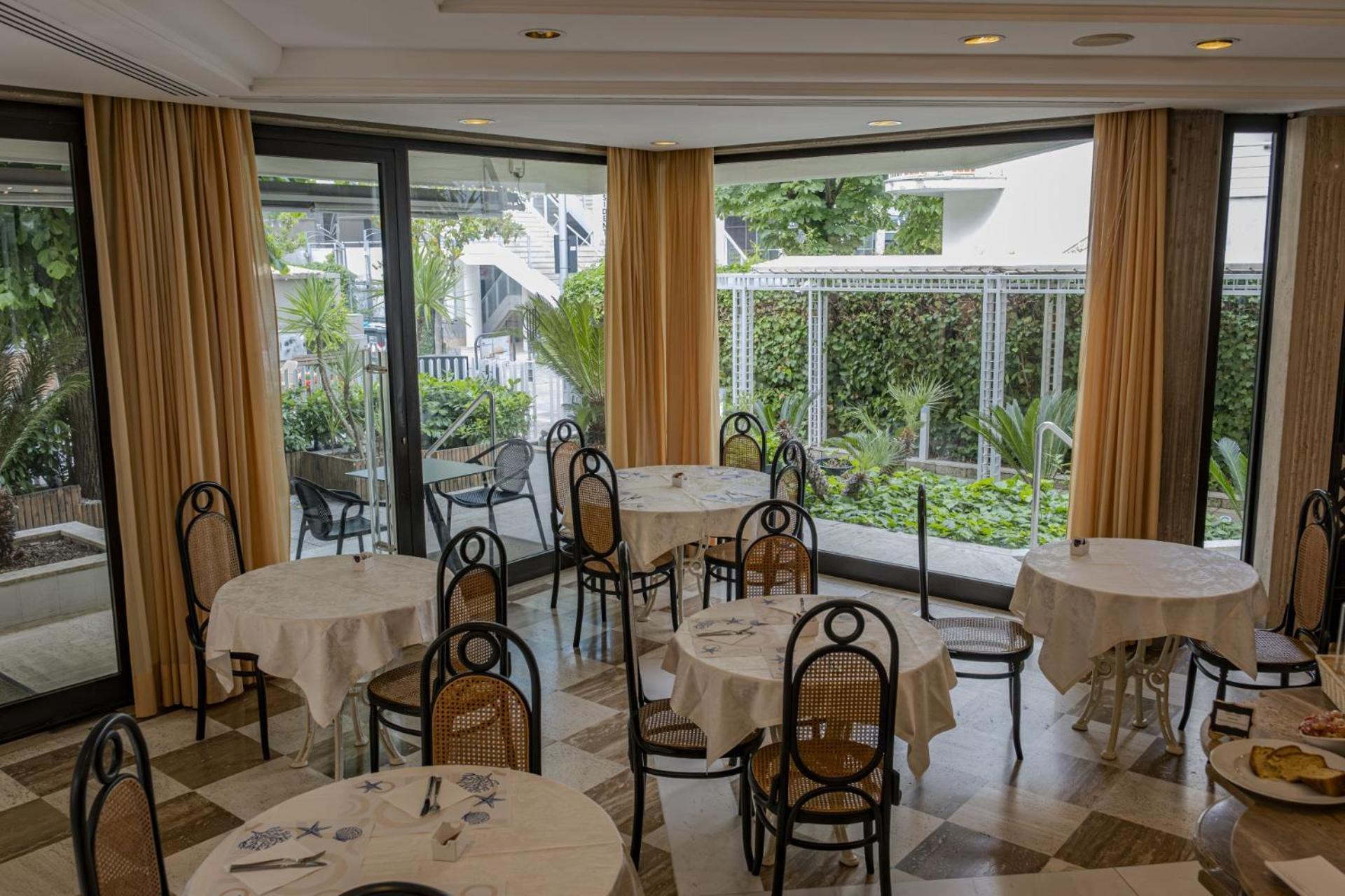 Hotel President - Vintage Hotel in centro Riccione Esterno foto