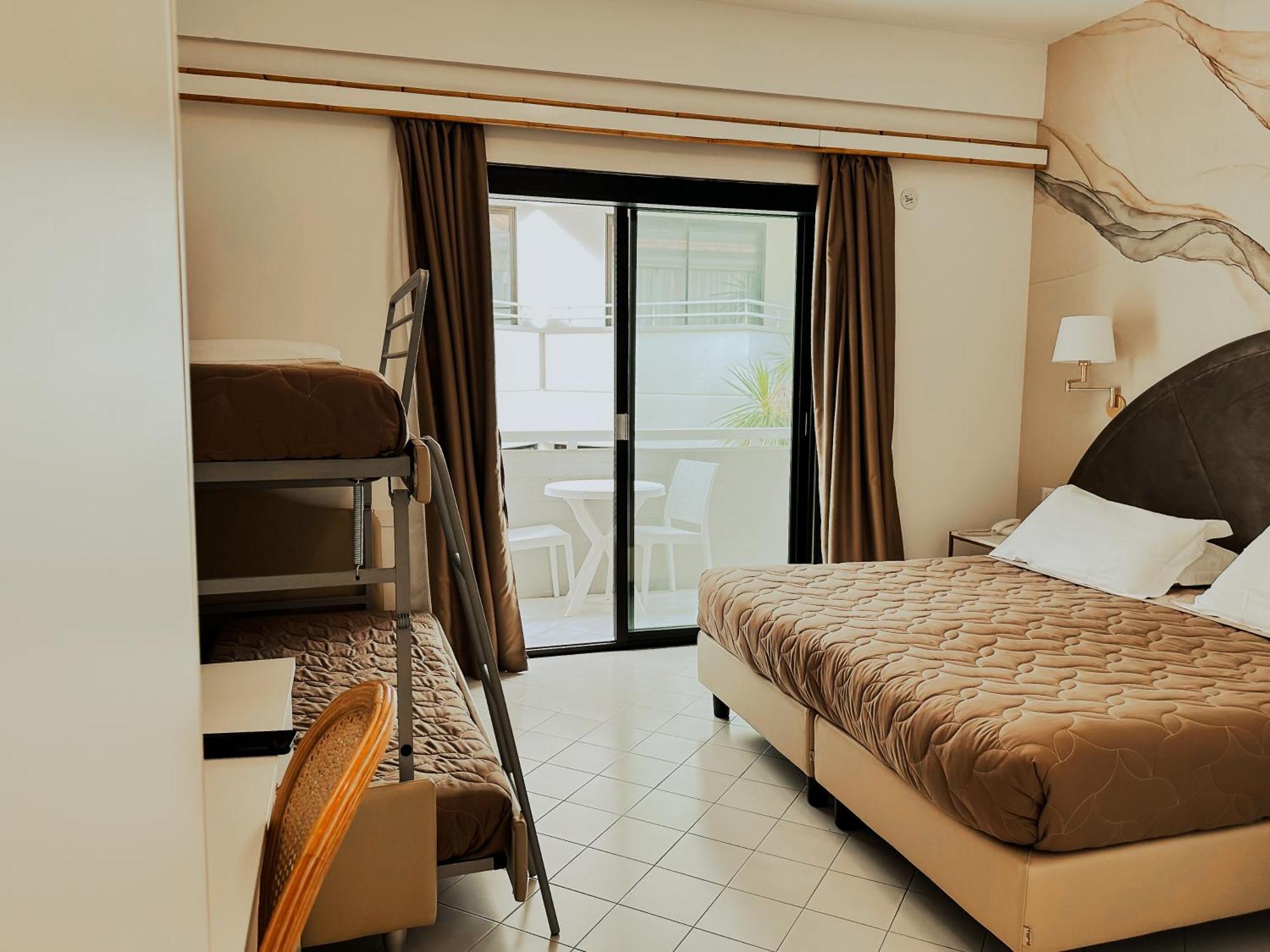 Hotel President - Vintage Hotel in centro Riccione Esterno foto