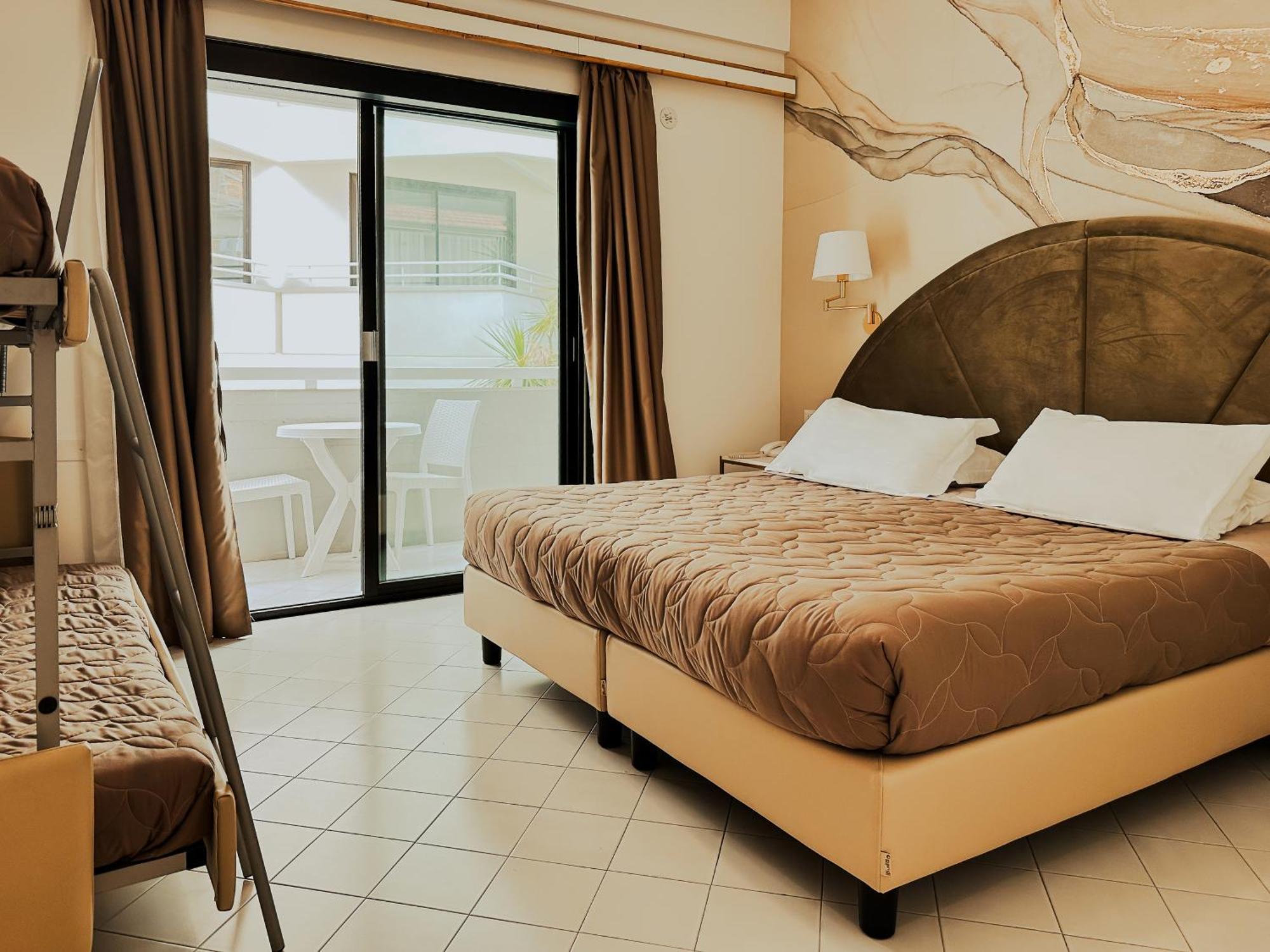 Hotel President - Vintage Hotel in centro Riccione Esterno foto